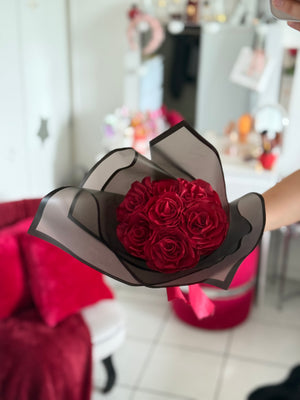 Rouge Éternel – Douce Attention ❤️